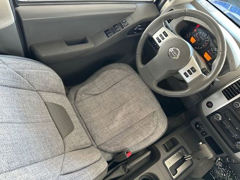 Used 2013 Nissan Frontier SV image 36