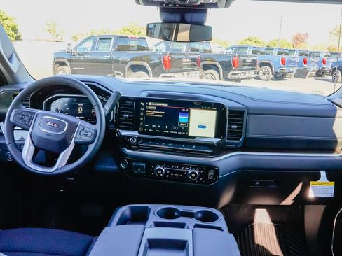 New 2026 GMC Sierra 1500 SLE w/ Preferred Package image 13