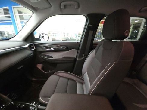 New 2025 Chevrolet TrailBlazer LT w/ Convenience Package image 22