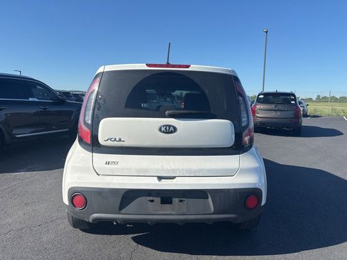 Used 2018 Kia Soul FWD image 4