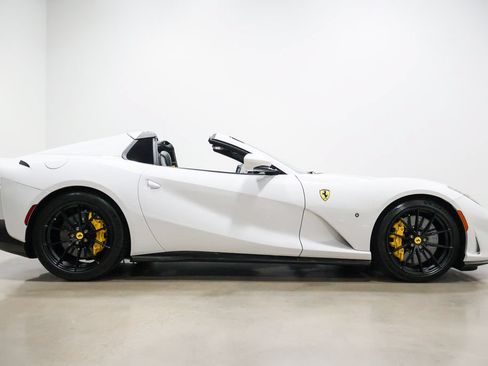 Used 2022 Ferrari 812 GTS RWD image 90