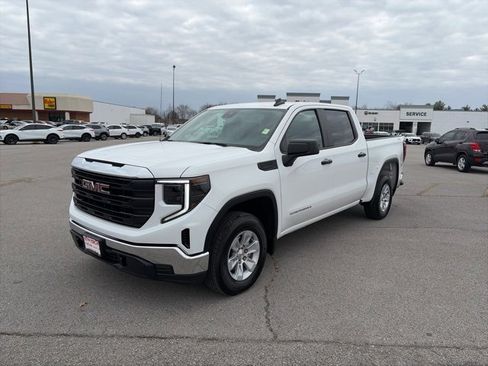 Used 2024 GMC Sierra 1500 Pro w/ Pro Value Package image 2
