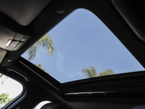 Used 2020 Mercedes-Benz C 300 Sedan image 22