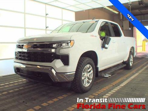Used 2024 Chevrolet Silverado 1500 LT w/ Z71 Off-Road Package AWD/4WD image 1