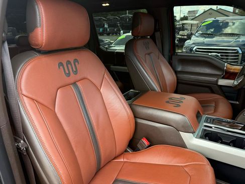 Used 2018 Ford F150 King Ranch w/ Equipment Group 601A Luxury AWD/4WD image 20