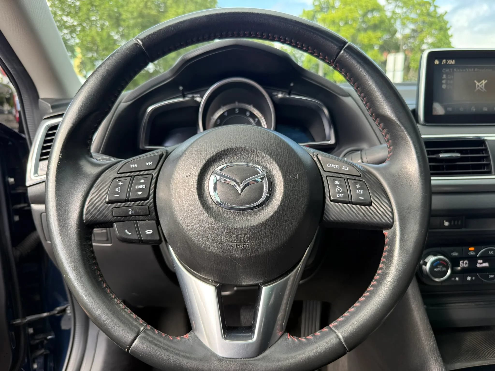Used 2016 MAZDA MAZDA3 s Touring FWD image 39