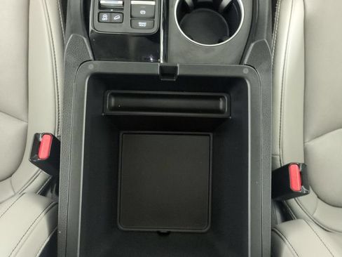 Certified 2023 Honda Pilot Touring image 29