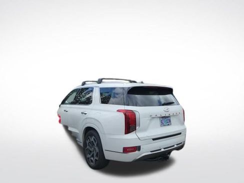 Used 2022 Hyundai Palisade Calligraphy w/ Cargo Package FWD image 3