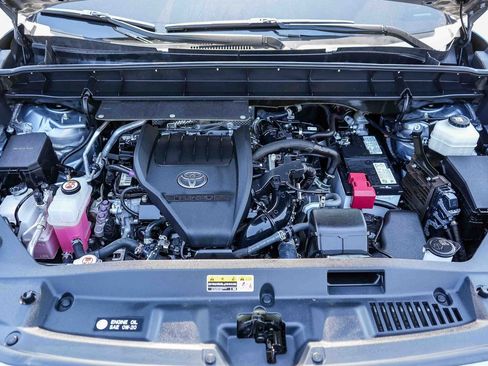 Used 2023 Toyota Highlander XLE FWD image 33