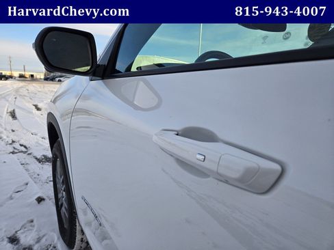 Used 2025 GMC Acadia Elevation image 38