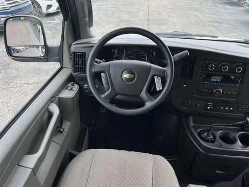 Used 2020 Chevrolet Express 3500 LT w/ LT Preferred Equipment Group RWD image 13