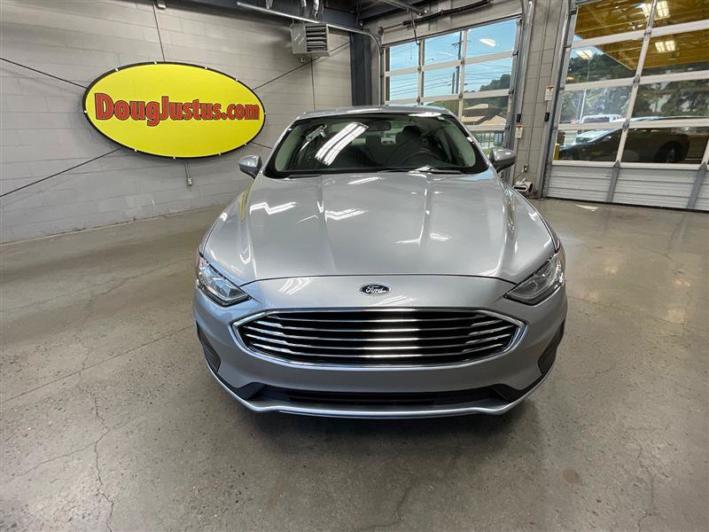 Used 2020 Ford Fusion SE FWD image 8