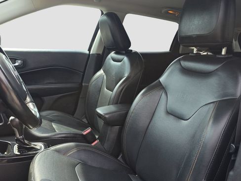 Used 2019 Jeep Compass Limited AWD/4WD image 7