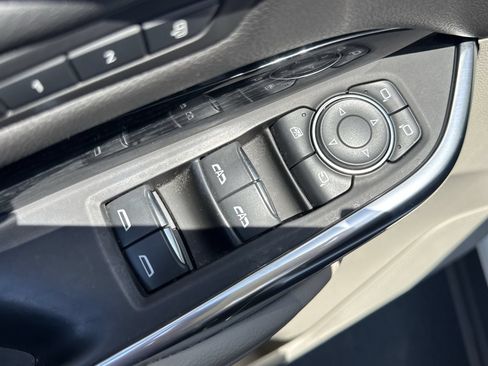 Used 2019 Cadillac XT4 Premium Luxury FWD image 13