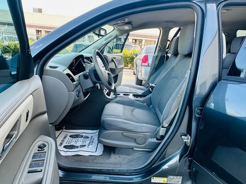Used 2013 Chevrolet Traverse LS FWD image 10