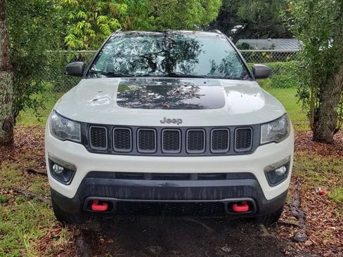 Used 2020 Jeep Compass Trailhawk AWD/4WD image 2