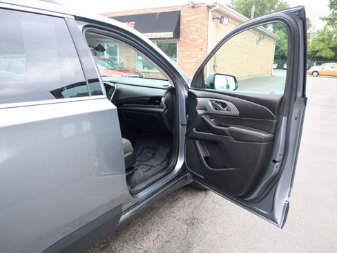 Used 2020 Chevrolet Traverse LT w/ LPO, Floor Liner Package AWD/4WD image 10