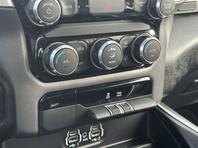 Used 2022 RAM 1500 Big Horn AWD/4WD image 13