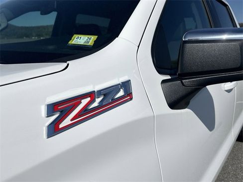 New 2025 Chevrolet Silverado 1500 LT w/ Z71 Off-Road Package image 33