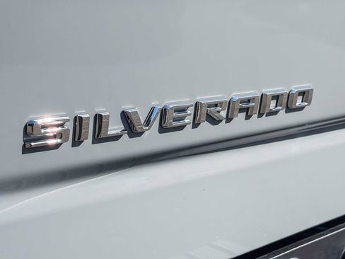 Used 2025 Chevrolet Silverado 1500 Custom RWD image 9