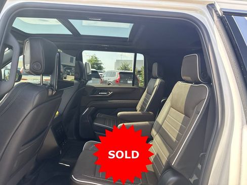 Used 2025 GMC Yukon XL Denali Ultimate AWD/4WD image 22