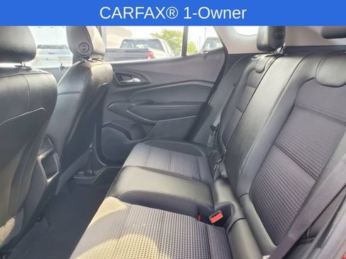 Used 2025 Chevrolet Trax LT FWD image 25