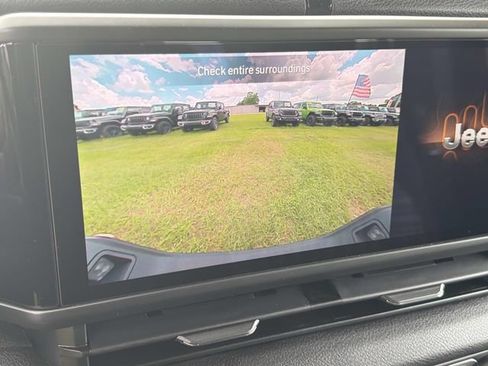 New 2026 Jeep Gladiator Sport AWD/4WD image 35