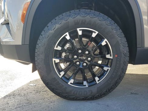 New 2026 Chevrolet Traverse Z71 w/ Driver Confidence Package image 6