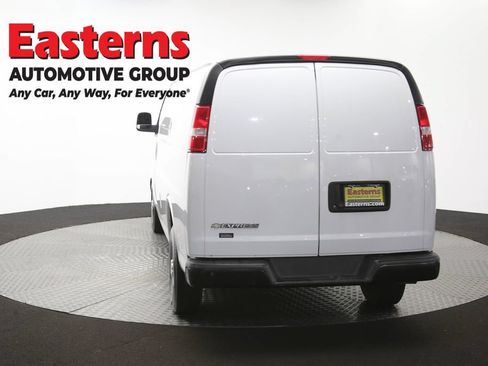 Used 2019 Chevrolet Express 2500 Extended RWD image 34