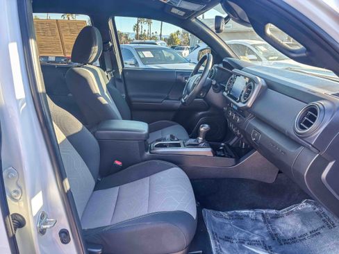 Certified 2023 Toyota Tacoma TRD Off-Road image 19