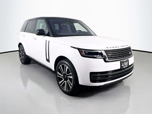 Used 2023 Land Rover Range Rover SE AWD/4WD image 3