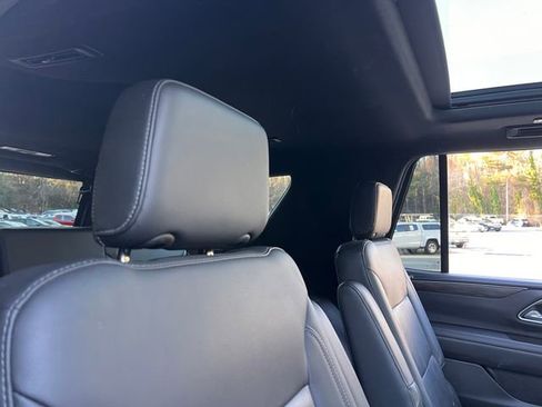 Used 2021 Chevrolet Tahoe Z71 w/ Z71 Signature Package image 33