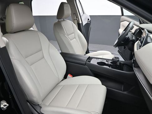 Used 2023 Nissan Rogue SV w/ SV Premium B Package FWD image 26