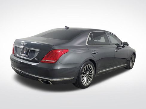 Used 2017 Genesis G90 3.3T Premium RWD image 10
