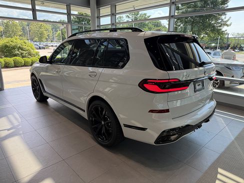 New 2027 BMW X7 xDrive40i AWD/4WD image 4