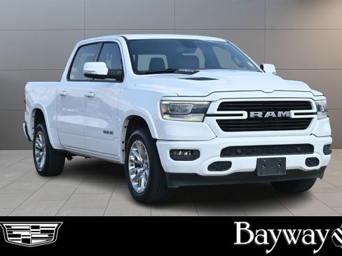 Used 2020 RAM 1500 Laramie w/ Sport Appearance Package AWD/4WD image 4