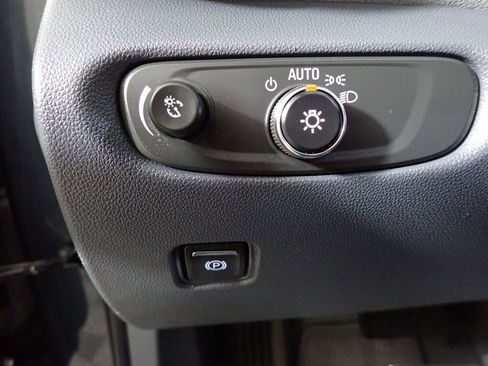 Used 2019 Chevrolet Blazer LT image 26