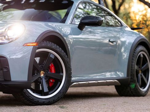 Used 2024 Porsche 911 Dakar image 11