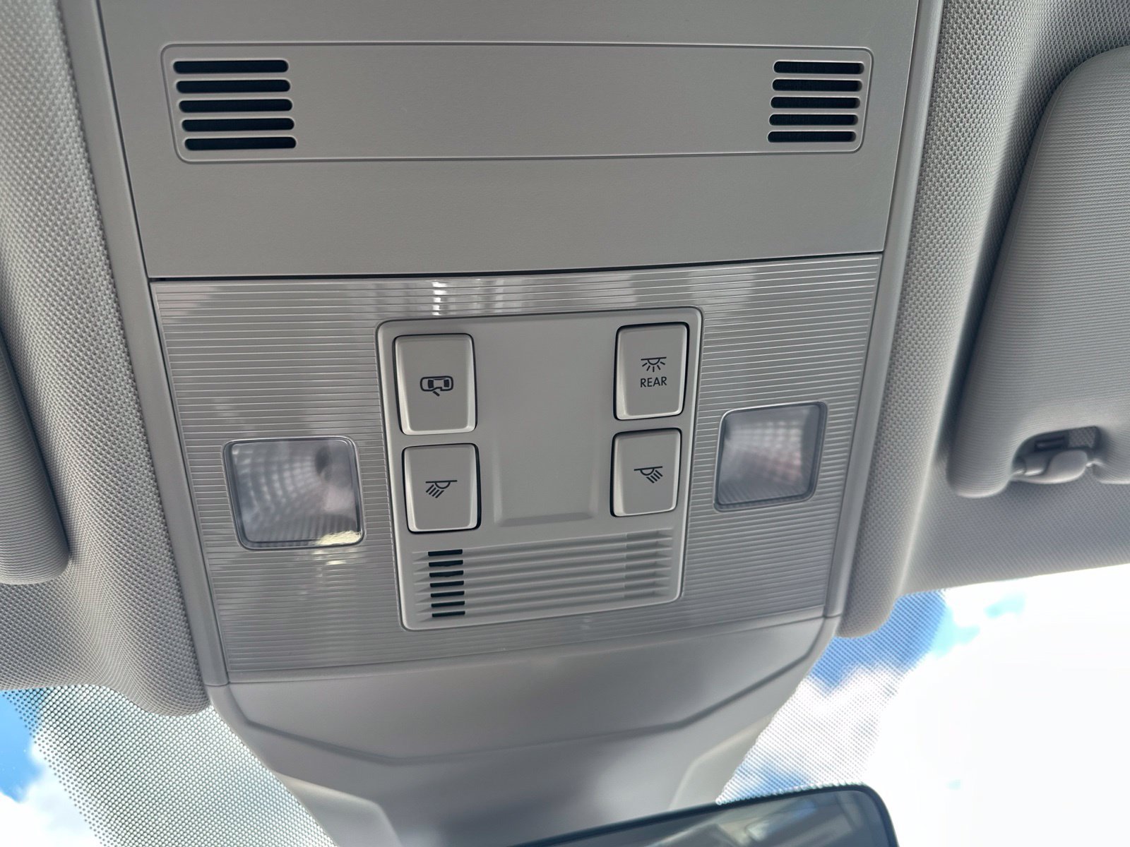Certified 2024 Volkswagen Jetta S FWD image 66