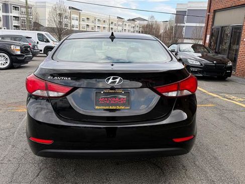 Used 2015 Hyundai Elantra SE w/ Option Group 02 image 15
