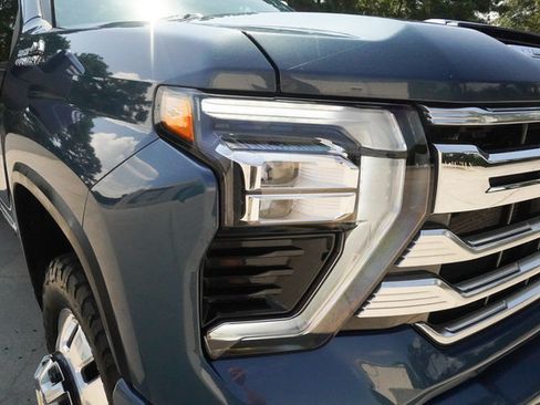 Used 2024 Chevrolet Silverado 3500 High Country AWD/4WD image 36