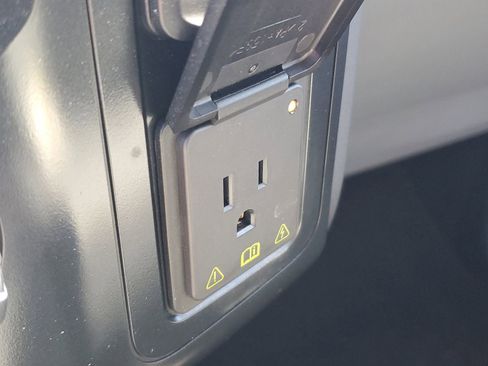 Certified 2022 Ford F150 XLT w/ Equipment Group 302A High image 28