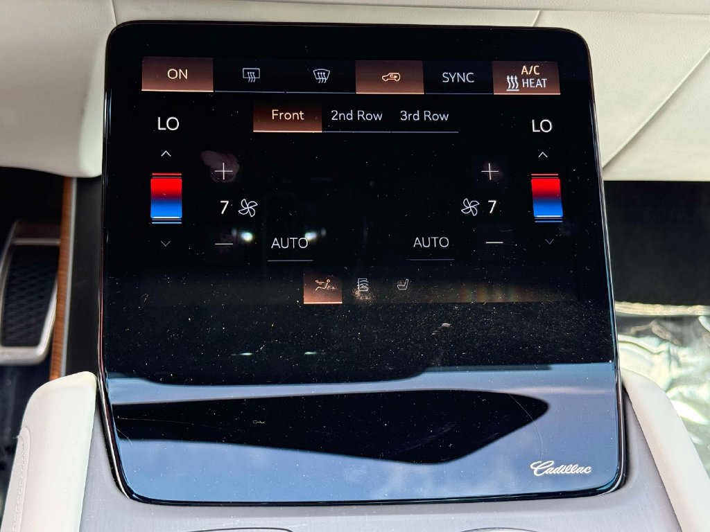 Certified 2026 Cadillac Vistiq Luxury AWD/4WD image 25