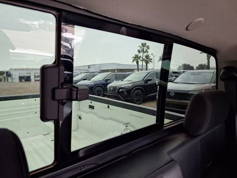 Used 2025 Nissan Frontier SV RWD image 28