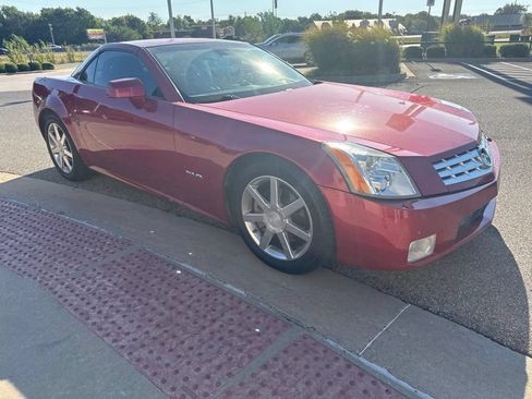 Used 2004 Cadillac XLR RWD image 3