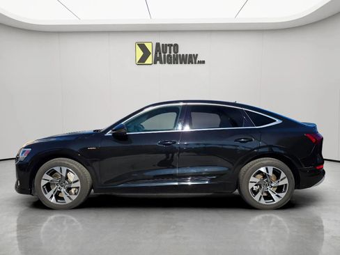 Used 2022 Audi e-tron Premium Plus w/ Premium Plus Package image 6