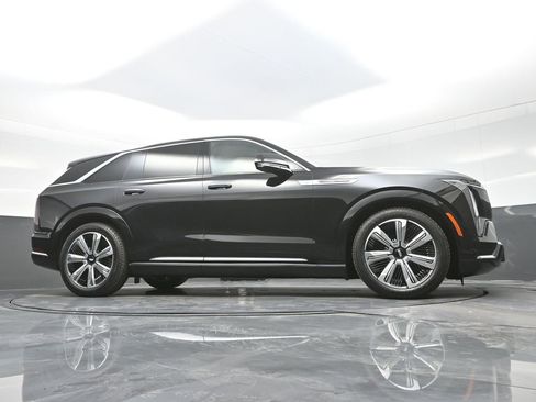 New 2025 Cadillac Escalade IQ Luxury 1 image 15