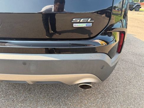 Used 2019 Ford Edge SEL w/ Equipment Group 201A AWD/4WD image 4