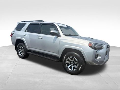 Used 2024 Toyota 4Runner TRD Off-Road AWD/4WD image 7