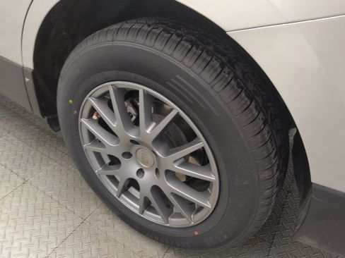 Used 2022 Chevrolet Equinox LT image 31